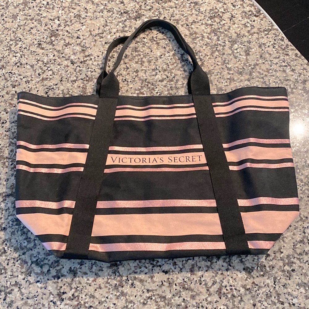 VICTORIA’S SECRET tote